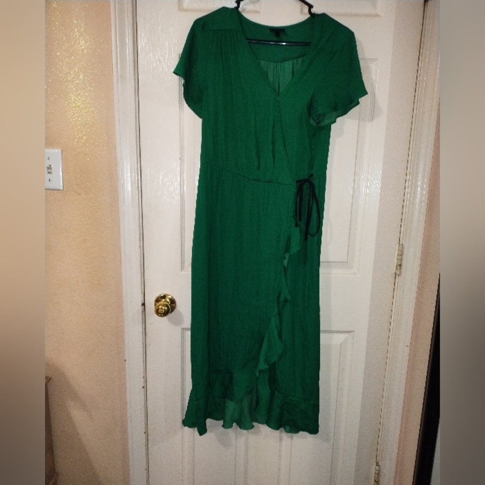 Who What Wear Vibrant Green Midi Dress